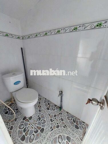Nhà mặt hẻm DT6-3. 2 lầu 2PN. Giá rẻ 645tr