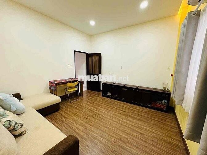 Nhà mặt tiền khu Tên Lửa, 3PN, 3WC, xe hơi trong nhà, nội thất cao cấp