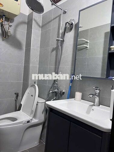 Dịch Vọng - Trung tâm Cầu Giấy rộng 68m giá hiếm 220tr còn TL