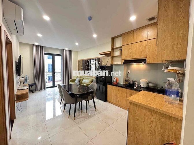 CĂN HỘ 2 PHÒNG NGỦ - BAN CÔNG - FULL NỘI THẤT - NGAY VẠN PHÚC CITY