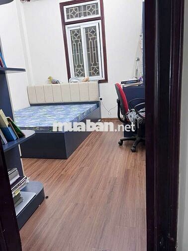Dịch Vọng - Trung tâm Cầu Giấy rộng 68m giá hiếm 220tr còn TL