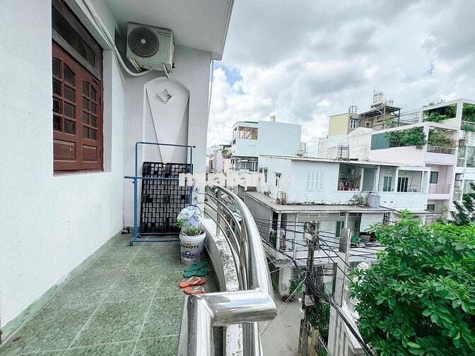 Căn Hộ 2PN BanCol Và NUôi Pet Được , thông Hẻm Q10, Phú Nhuận