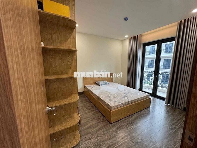 CĂN HỘ 2 PHÒNG NGỦ - BAN CÔNG - FULL NỘI THẤT - NGAY VẠN PHÚC CITY