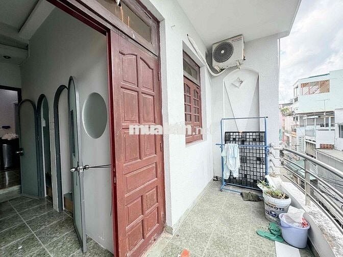 Căn Hộ 2PN BanCol Và NUôi Pet Được , thông Hẻm Q10, Phú Nhuận