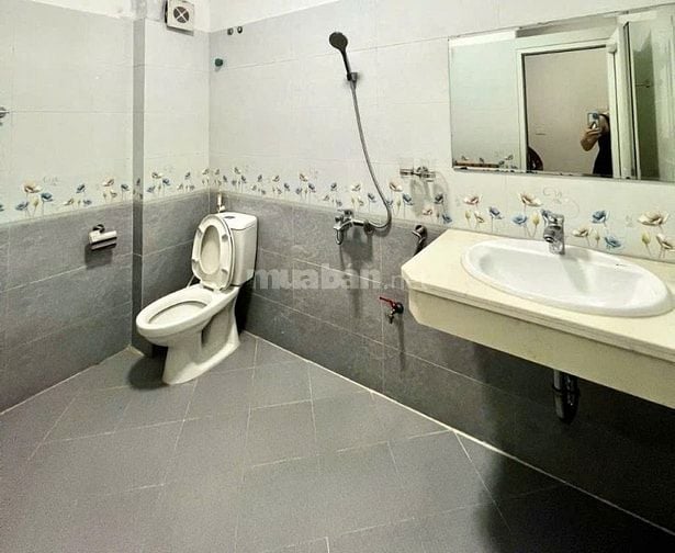 CẦN BÁN NHÀ NGÕ Y MIẾU – GẦN VĂN MIẾU, ĐỐNG ĐA