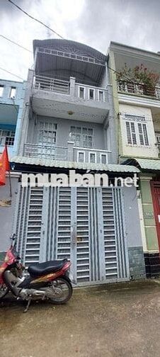 Cho thuê nhà tô ngoc vân q12 3p ngủ 2wc giá 7tr5