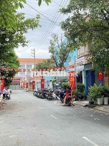 Cho Thuê nhà 2 tầng mặt đường để ở hoặc làm văn phòng, buôn bán