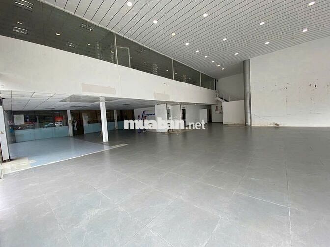 CHO THUÊ SHOWROOM - NGAY GÓC NGÃ TƯ LỚN - TRUNG TÂM TP CẦN THƠ