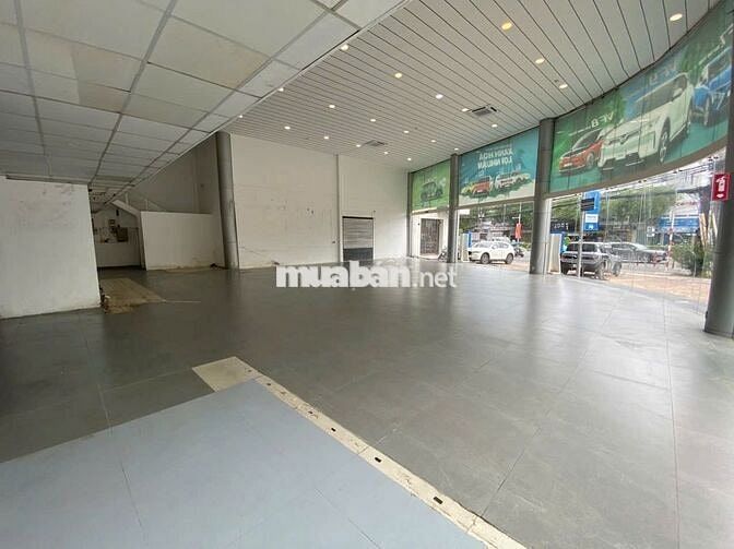 CHO THUÊ SHOWROOM - NGAY GÓC NGÃ TƯ LỚN - TRUNG TÂM TP CẦN THƠ