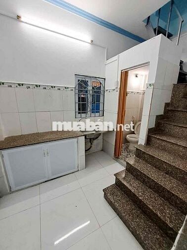 Bán nhà Âu Cơ 20m2,3.7*5.3m. 3 tầng. Gáp Tân Bình, Q11.. 2ty7