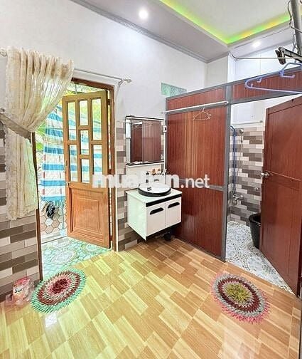 Nhà trệt lầu Full Nội Thất hẻm LT 12-20 đường Nguyễn Văn Cừ 6,5tr