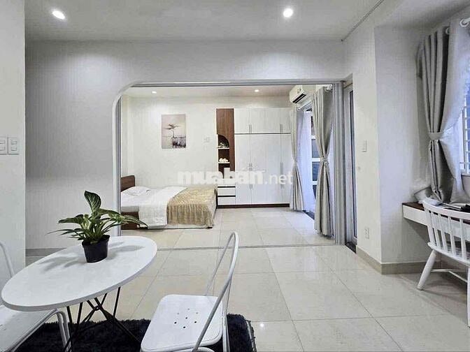 1 phòng *** tách bếp full nội thất ban công