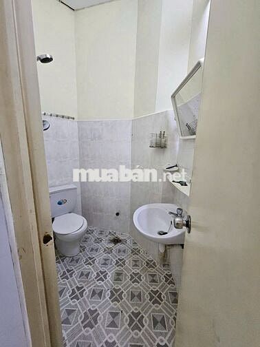 NNC HXH Lê Văn Duyệt P3 Bình Thạnh 4x7m 2 Lầu 2PN. Giá 12 triệu/ tháng
