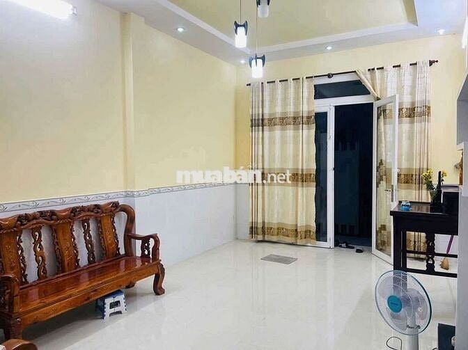 Bán Nhà 2 Tầng Đ. Số 40 Linh Đông DT70m 4.1×17 - 2PN  2WC Sổ Hoàn Công