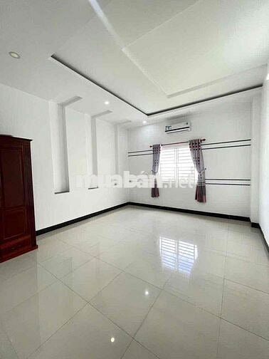Nhà 2 lầu full nội thất KDC Hưng Phú 1
