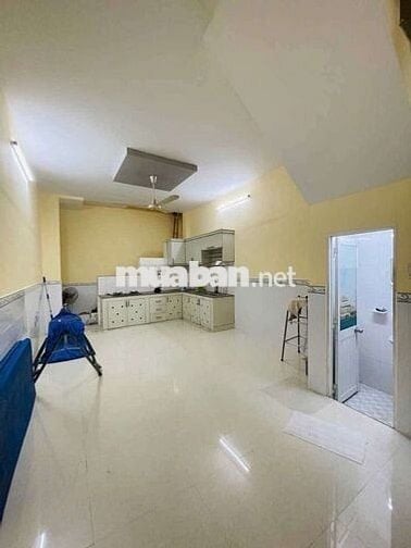 Bán Nhà 2 Tầng Đ. Số 40 Linh Đông DT70m 4.1×17 - 2PN  2WC Sổ Hoàn Công