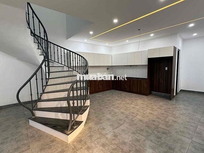NHÀ PHƯỜNG 8 SỔ RIÊNG SÂN ĐẬU Ô TÔ 4,2 TỶ