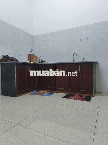 Cho thuê nhà mặt tiền gần bệnh viện Dĩ An