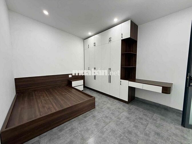 NHÀ PHƯỜNG 8 SỔ RIÊNG SÂN ĐẬU Ô TÔ 4,2 TỶ