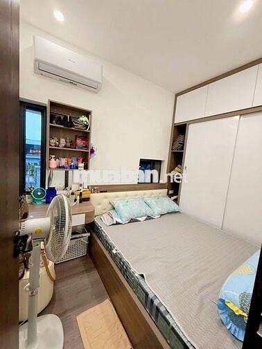 BÁN NHÀ TẬP THỂ BỘ GIÁO DỤC  ĐƯỜNG LÁNG - ĐỐNG ĐA  (DT: 50M; TẦNG 2)