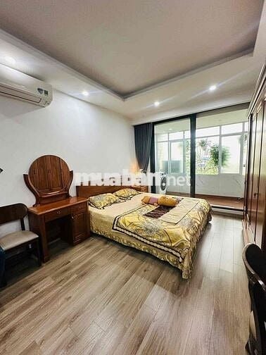 CỰC HIẾM - CĂN HỘ VIEW MẶT PHỐ - SÁT VÁCH VINCOM - 50m2 - Giá Tốt