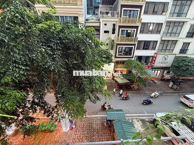 BÁN CĂN HỘ CHUNG CƯ HOÀNG CẦU DT: 66M;TẦNG TRUNG GIÁ CHỈ: 6,4 TỶ