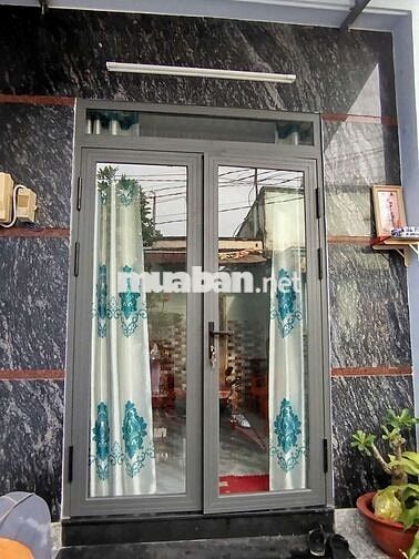 Nhà mới sữa chữa đúc giả chắc chắn,3 phòng ngủ, nội thất đẹp hẻm cùng