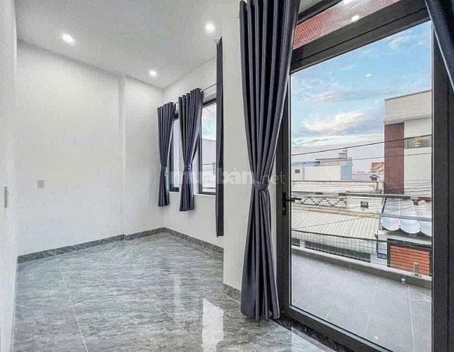 CHỦ NGỘP BANK BÁN GẤP CĂN NHÀ 1 TỶ 330 TRIỆU - Sổ Hồng Riêng