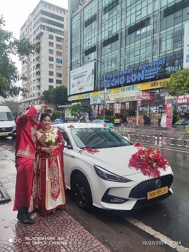 Dịch vụ xe du lịch, xe hoa, xe cưới chuyên nghiệp