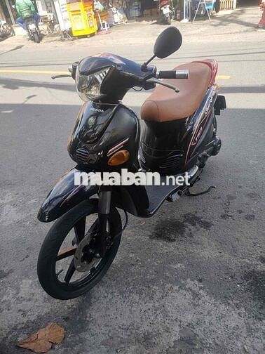 Xe tay ga còn mới , chạy êm