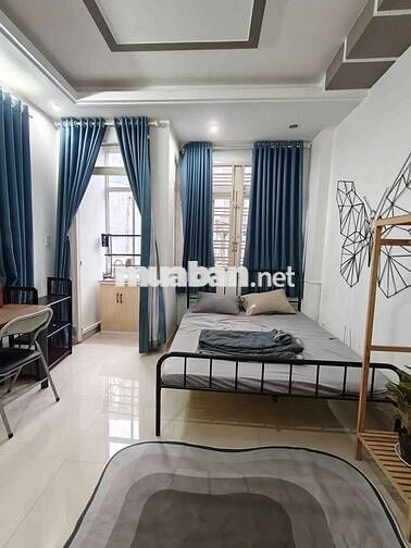 Căn hộ tách bếp, bancol cửa sổ full nội thất