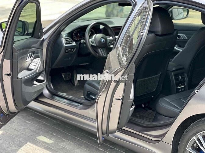 BMW 3 Series 2020 330i M Sport - 60000 km