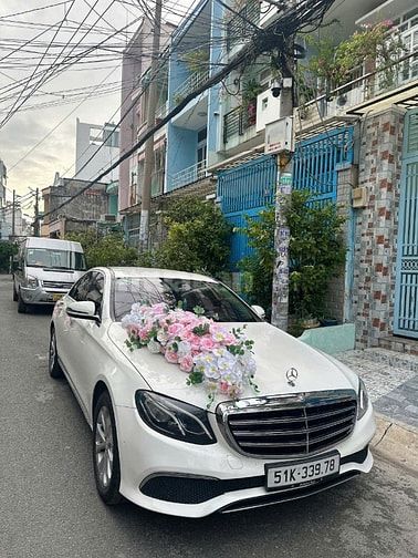 Dịch vụ xe du lịch, xe hoa, xe cưới chuyên nghiệp