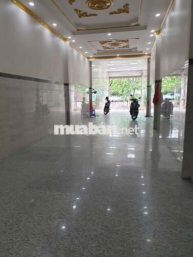Cho thuê nhà 4m x 30m mặt tiền nhựa 10mTây Bắc Lân, Bà Điểm, Hóc Môn