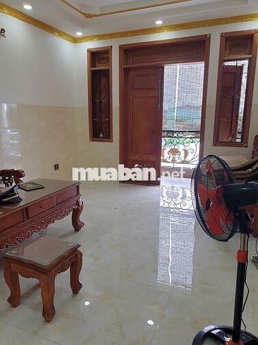 Cho thuê nhà 4m x 30m mặt tiền nhựa 10mTây Bắc Lân, Bà Điểm, Hóc Môn