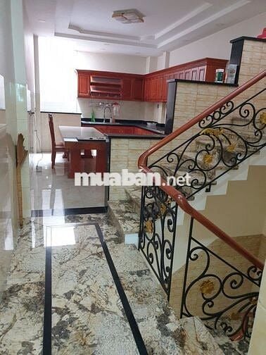 Cho thuê nhà 4m x 30m mặt tiền nhựa 10mTây Bắc Lân, Bà Điểm, Hóc Môn