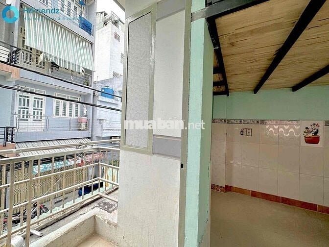 PHÒNG BAN CÔNG SIÊU THOÁNG - CÓ GÁC - GIÁ RẺ - GẦN ĐH CÔNG THƯƠNG