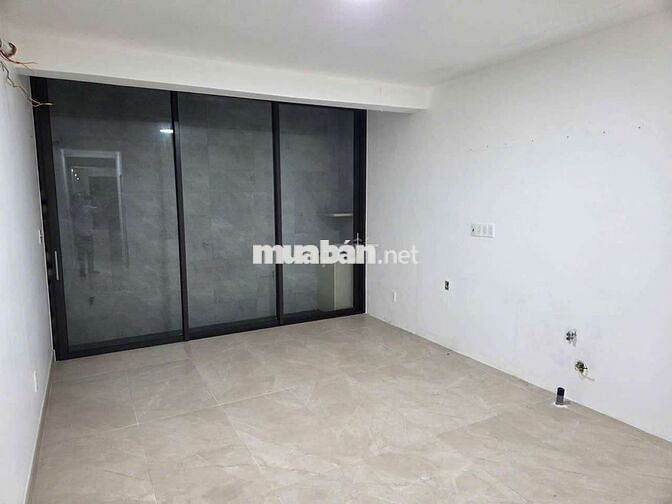 8 PHÒNG MẶT TIỀN ĐƯỜNG BÀ TRIỆU