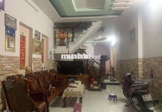NHÀ 3 TẦNG -98M2 - 4,9 TỶ -ĐƯỜNG TRẦN HƯNG ĐẠO -GẦN GO ĐÔNG HÒA DĨ AN.