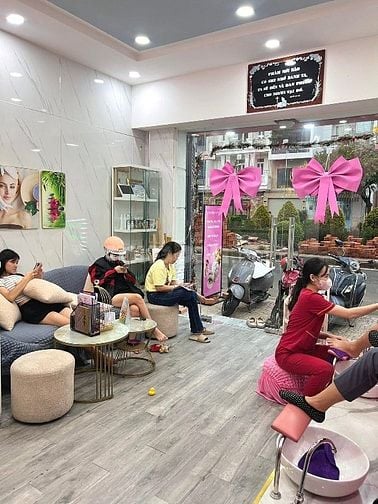 Phương Vy Spa, Tân Phú tuyển kĩ thuật viên