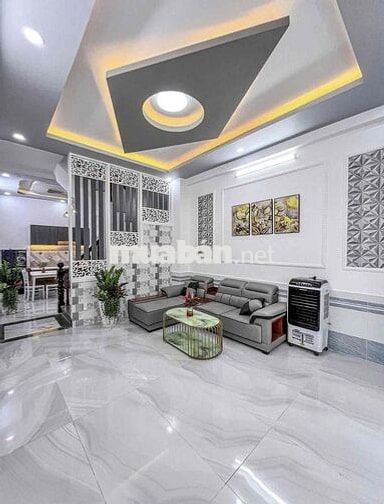 Cô chú lớn tuổi bán nhanh nhà ngộp SHR 1ty510