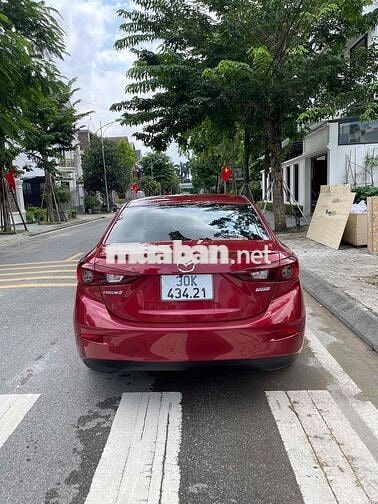 Mazda 3 2015 1.5 AT Hatchback - 900000 km