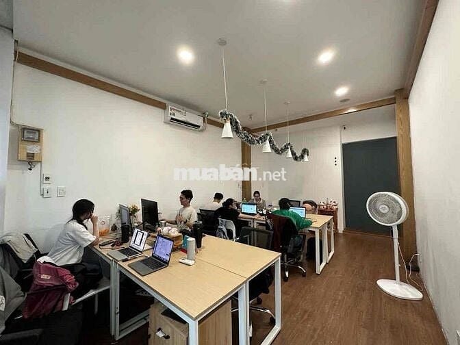 Cho thuê nhà Hẻm Xe Hơi 4x18 Trệt  2 lầu , Quận Bình Thạnh