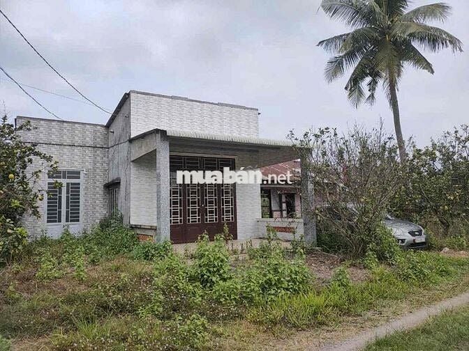 Nhà đất vườn 3.684m2. Nhà, đất vườn, ao nhỏ