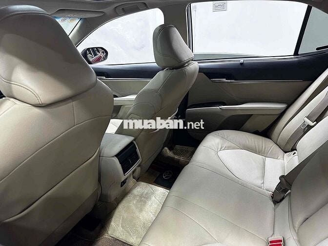 Toyota Camry 2022 2.5Q - 9000 km