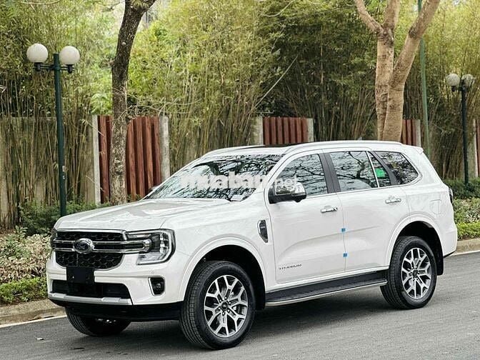 EVEREST GIAO NGAY TRẢ GÓP LINH HOẠT