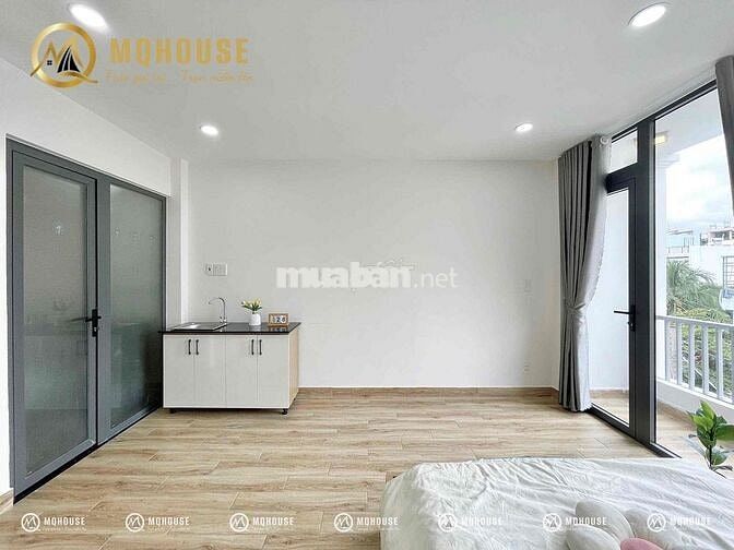 Studio ban công, full NT, nhà mới ngay sân Golf, Phạm Văn Bạch