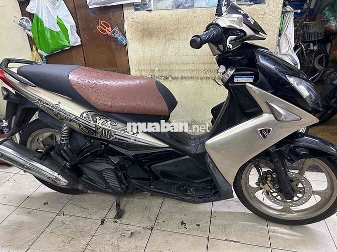 Novou 4, Máy mạnh êm.  cavet đầy đủ