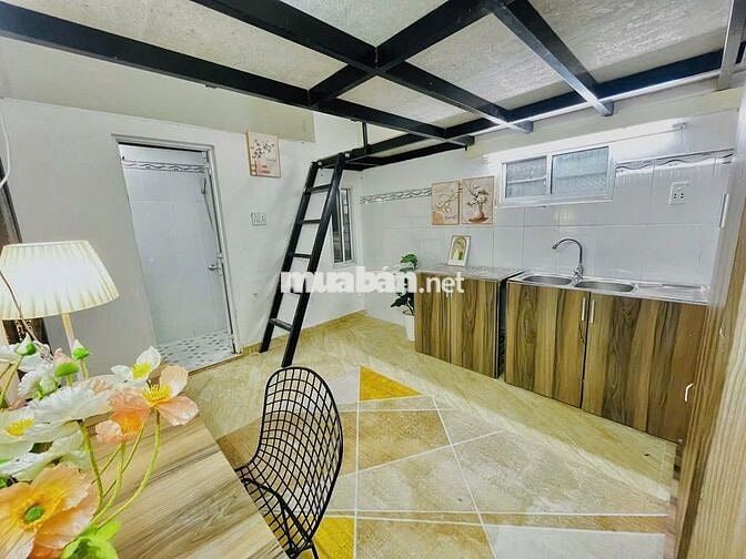 Duplex đầy đủ nội thất trên đường Huỳnh Tấn Phát