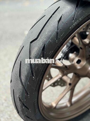 HONDA CB300R 2021 – ĐỎ ĐEN SPORT LÊN NHIỀU ĐỒ CHƠI